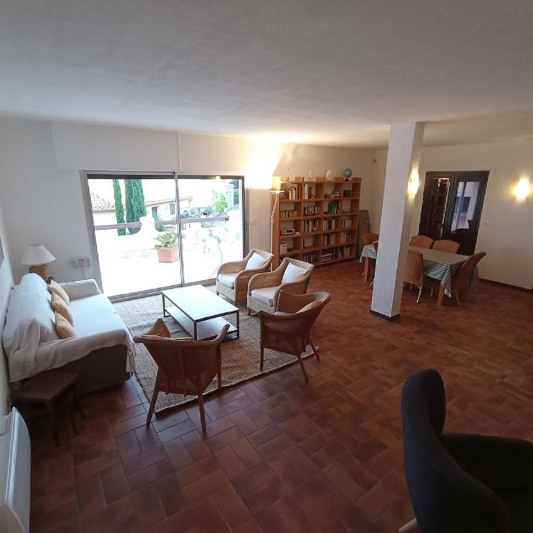 6AMB38 Superbe Villa avec terrasses dans résidence avec piscine commune - Villa Supérieure - 13