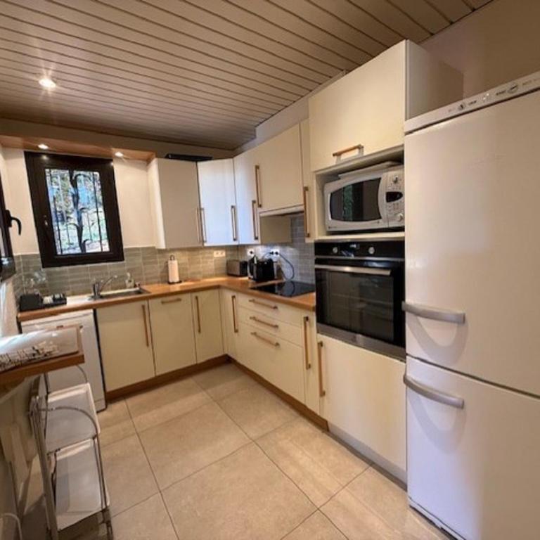 6AMB38 Superbe Villa avec terrasses dans résidence avec piscine commune - Villa Supérieure - 5