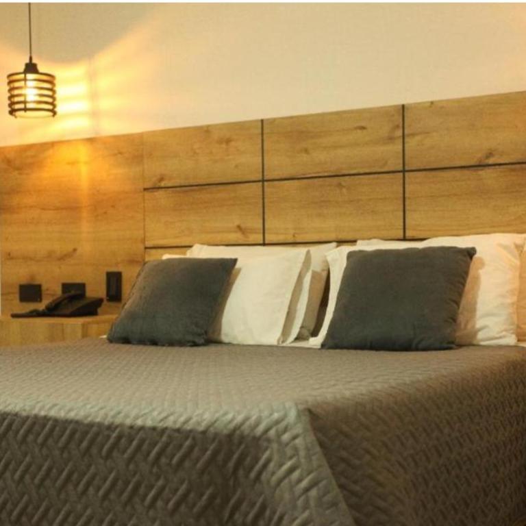 Hotel Medellín Pool and Breakfast - Habitación Doble Estándar con ventilador - 1