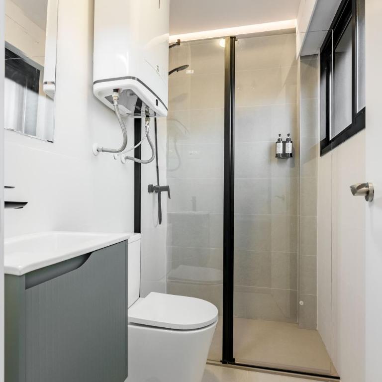 Square Rooms by Charming, cerca del aeropuerto y con un pequeño gimnasio - Habitación Doble - 5