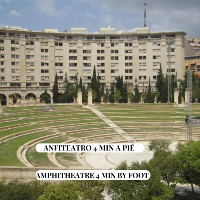 Apartalux Plaza España II - Three-Bedroom Apartment - 3