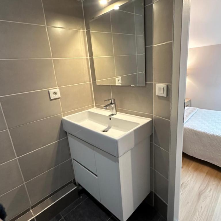 Hotel Azur - Chambre Simple Économique - 2