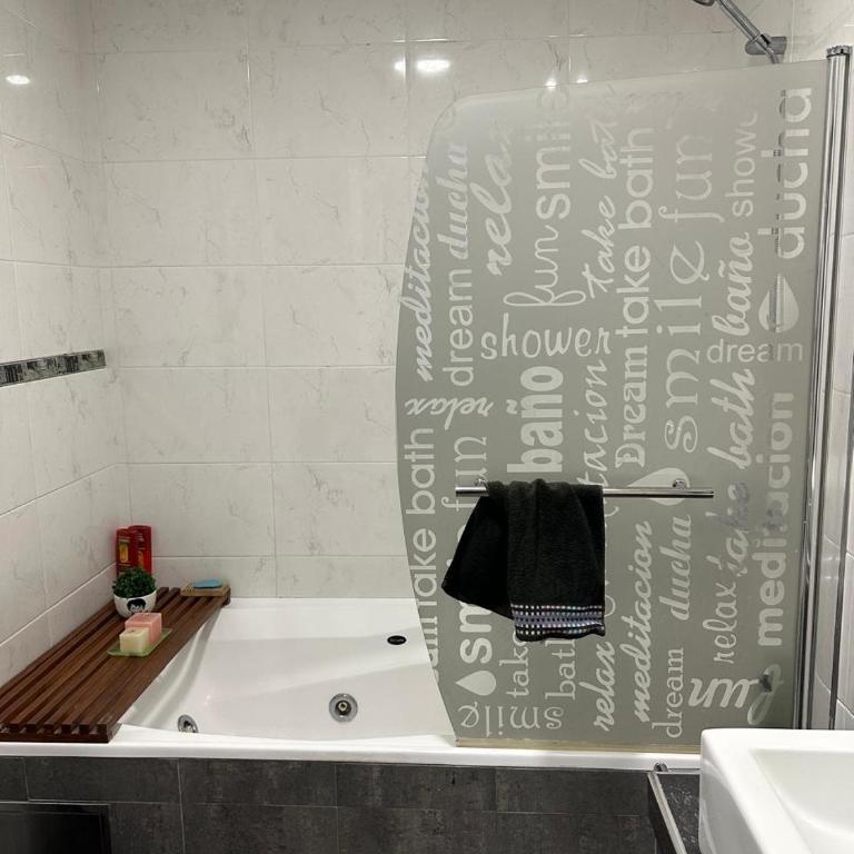 Depto 4 Ambientes Espacioso, Lujoso y Luminoso - Apartamento de 3 dormitorios - 7