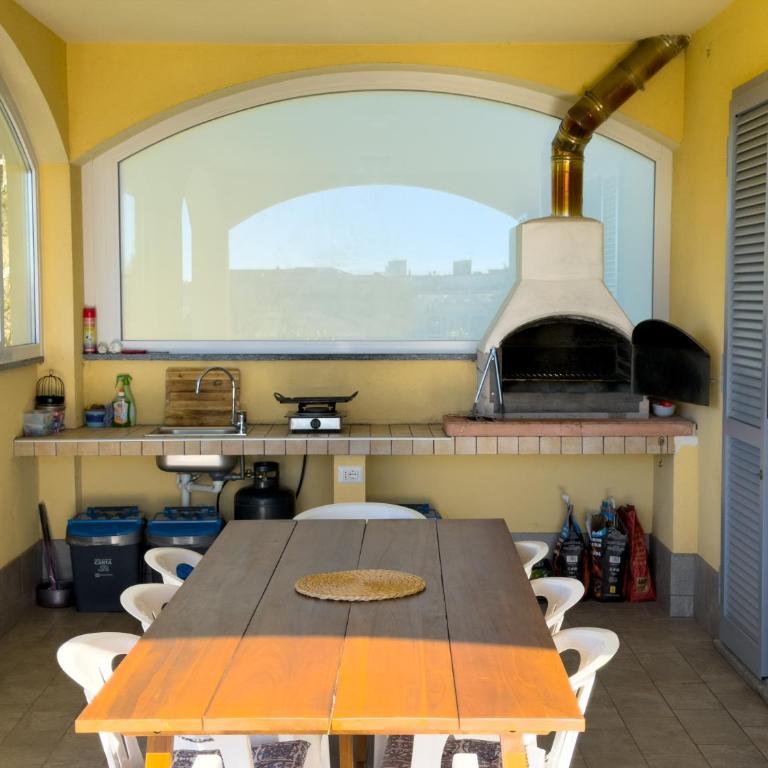 Villa Mimosa Diano Marina: exclusive use villa, garden, barbecue, 3 bedrooms and 3 bathrooms - Villa - 100
