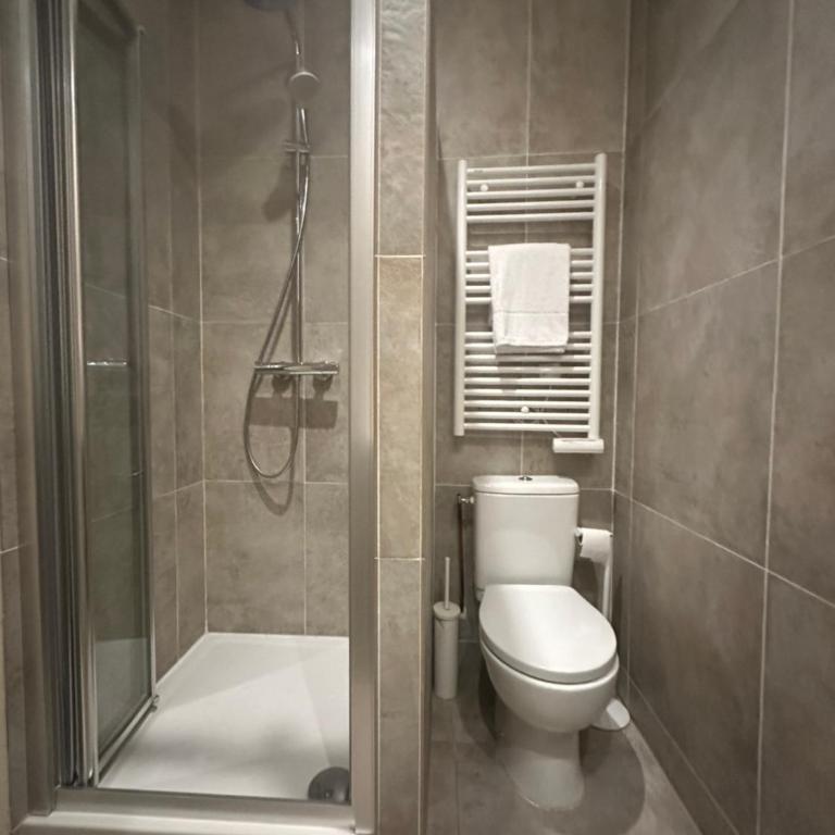 Hotel Azur - Chambre Simple Standard - 6