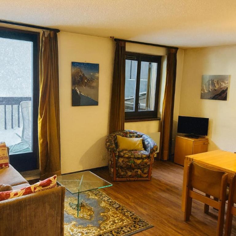 Beautiful T2 with balcony near track - Apartment - 1
