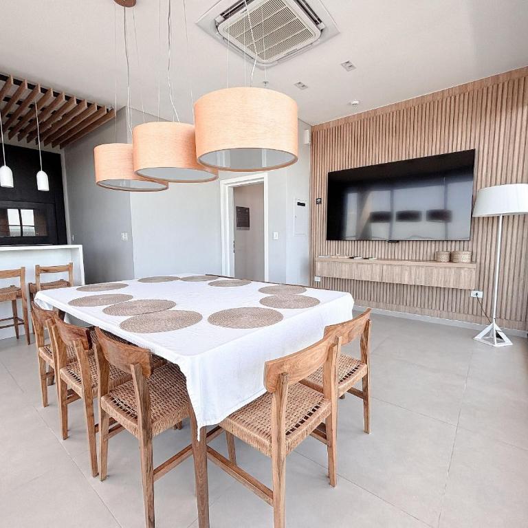 Dpto con piscina a pasos del Shopping del Sol - Apartment with Balcony - 39