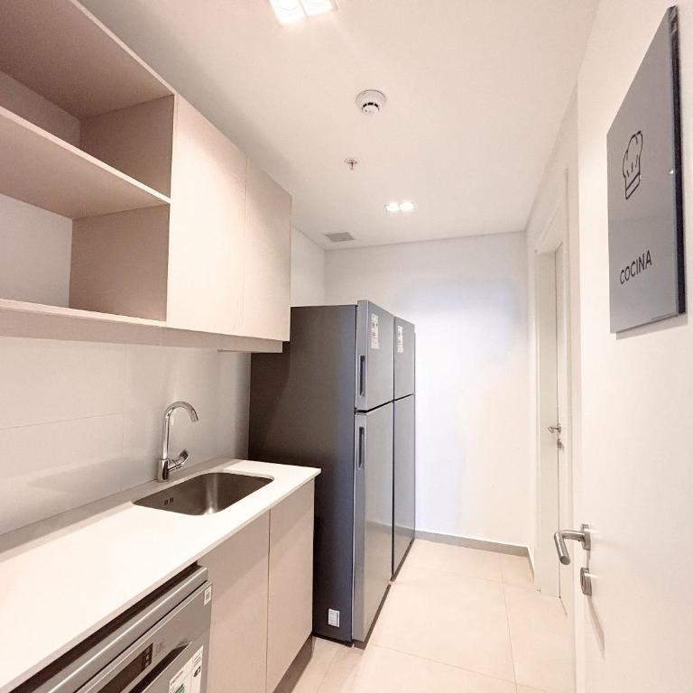 Dpto con piscina a pasos del Shopping del Sol - Apartment with Balcony - 43