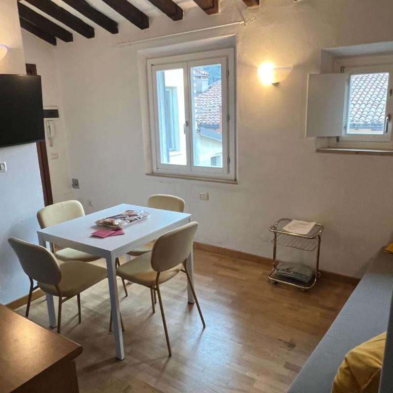 La mansarda in centro - Appartamento con 1 Camera da Letto - 1