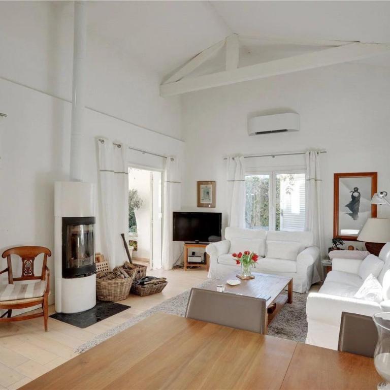 Le Cabanon Cap d Antibes 80 m de la plage - Villa 2 Chambres - 27