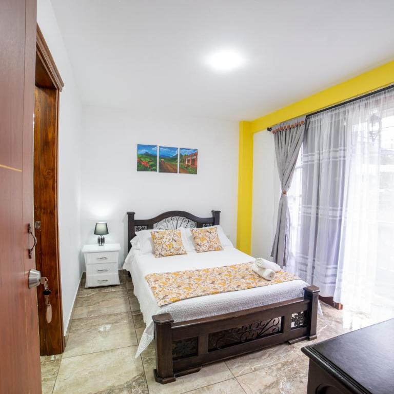 casa lubel - Double Room with Private Bathroom - 3
