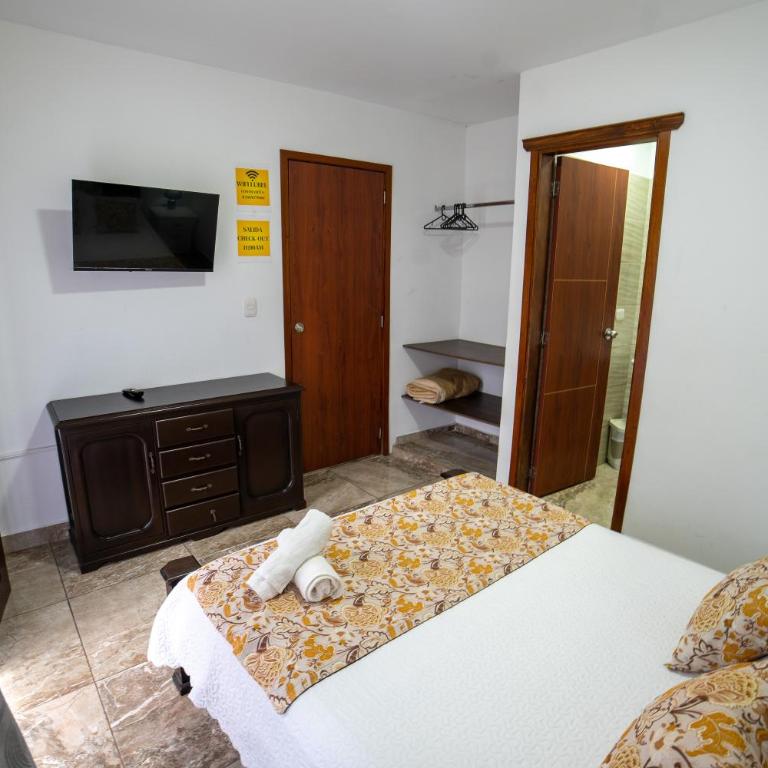 casa lubel - Double Room with Private Bathroom - 5