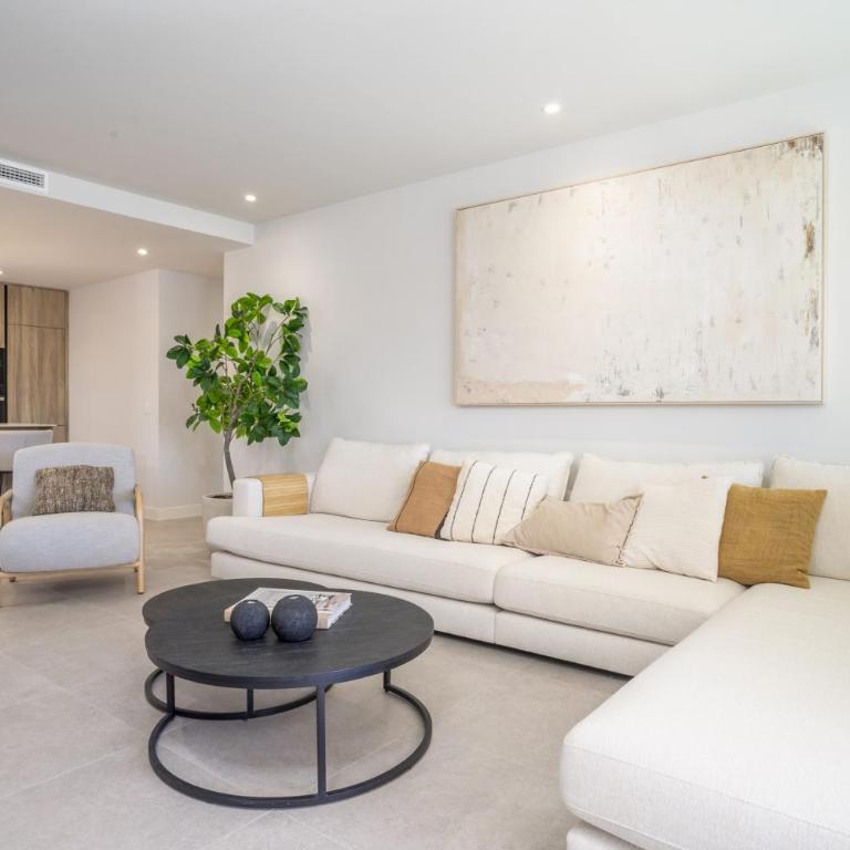 Nuevo apartamento de diseño con sol todo el dia - Apartamento con vistas a la piscina - 2