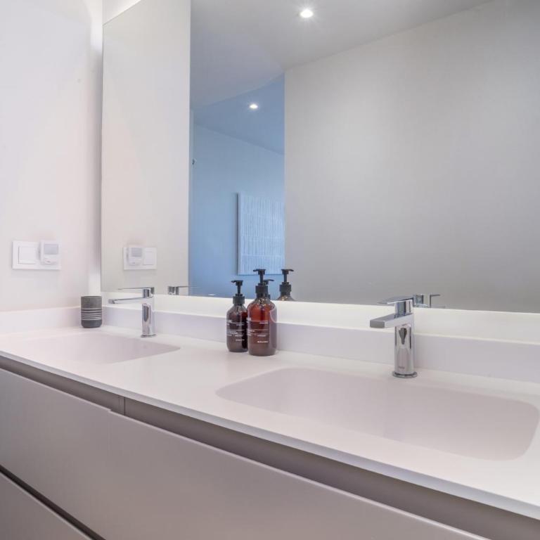 Nuevo apartamento de diseño con sol todo el dia - Apartamento con vistas a la piscina - 28