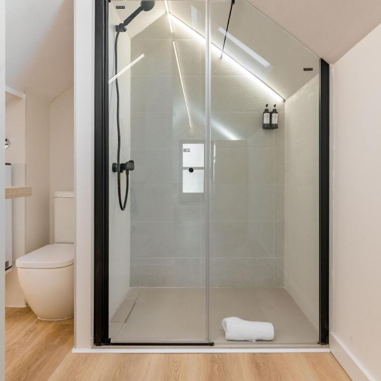 Square Rooms by Charming, cerca del aeropuerto y con un pequeño gimnasio - Habitación Doble - 5