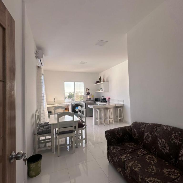 Departamentos super cómodos en el corazón de Salinas - Two-Bedroom Apartment - 33