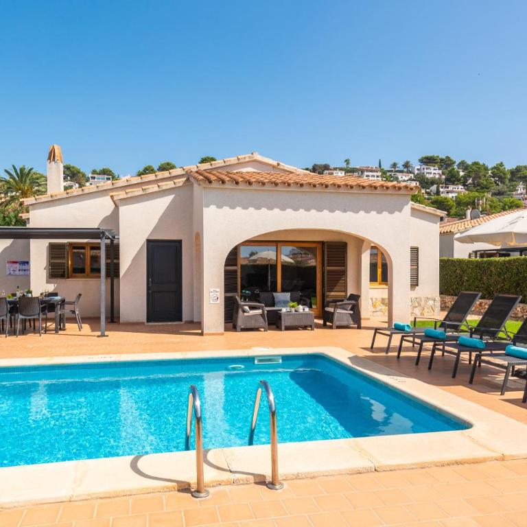 Villa Conchita by Escape Home - Villa con piscina privada - 3