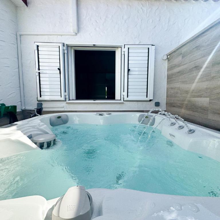 Oasis Beach Home II - Your Private Retreat with Jacuzzi - Casa de 3 dormitorios - 43