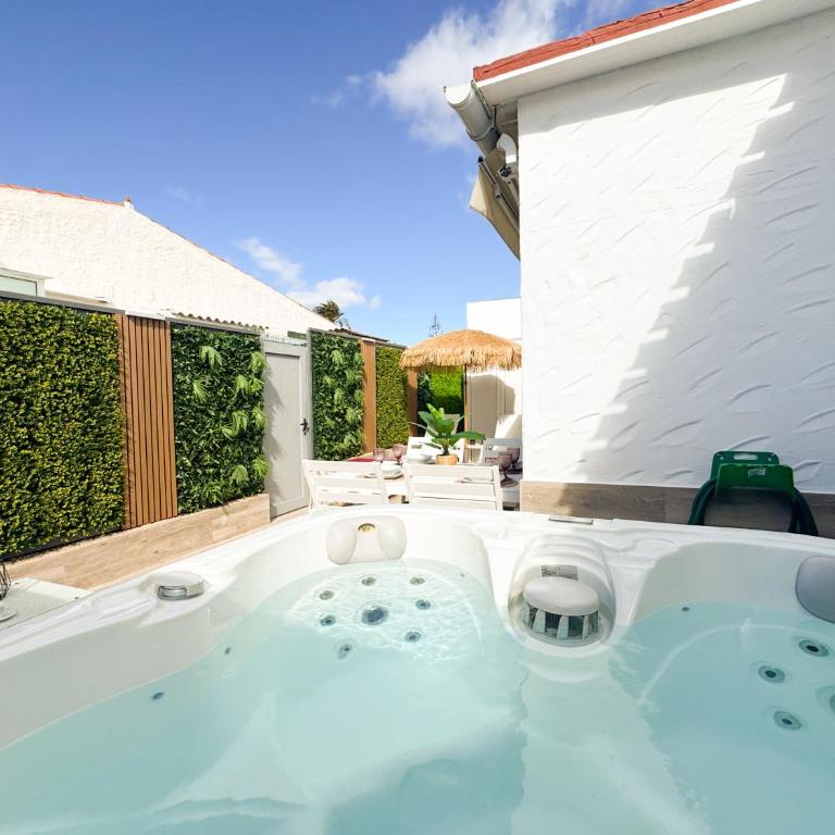 Oasis Beach Home II - Your Private Retreat with Jacuzzi - Casa de 3 dormitorios - 4