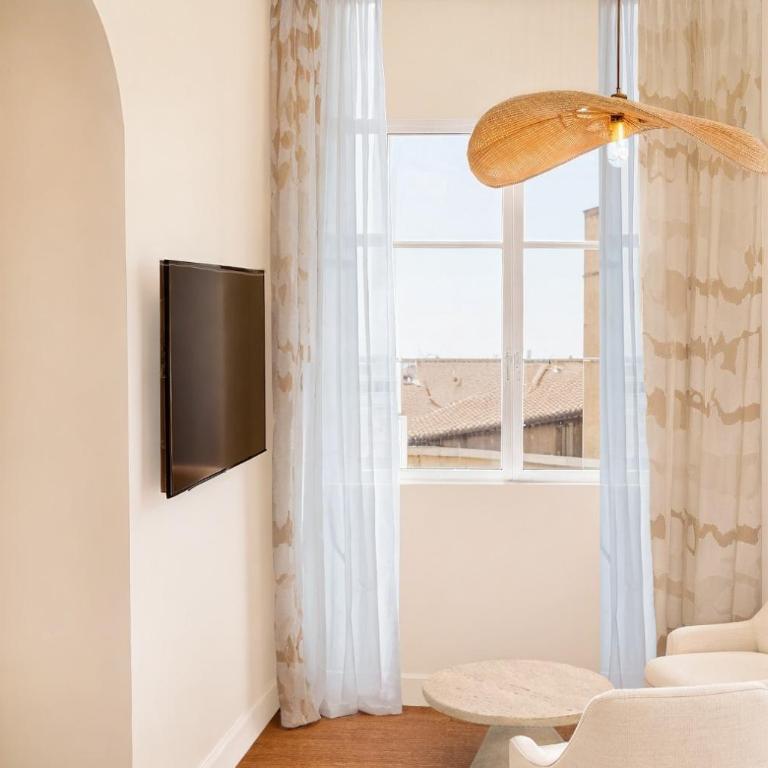 Hôtel de l'Horloge - Traditional Room - 1 or 2 Persons - 4
