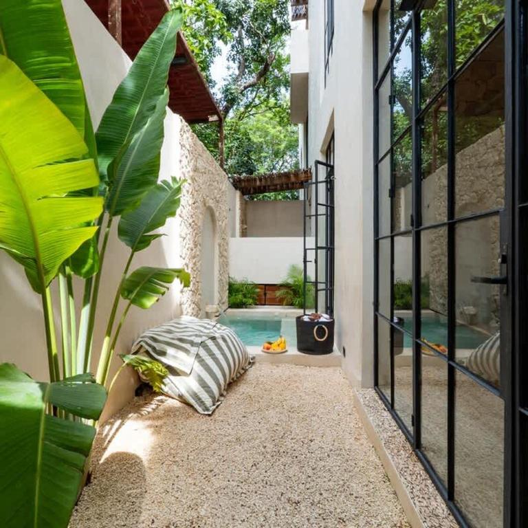Bohemian 2BR Boutique Condo in Trendy La Veleta - Apartamento de 2 dormitorios con piscina privada - 30