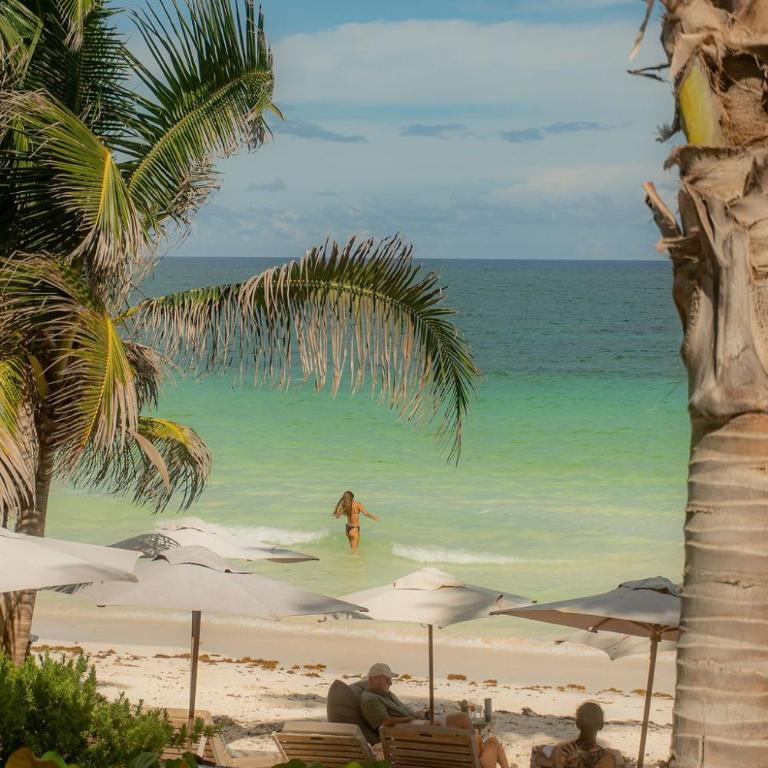 Bohemian 2BR Boutique Condo in Trendy La Veleta - Apartamento de 2 dormitorios con piscina privada - 40