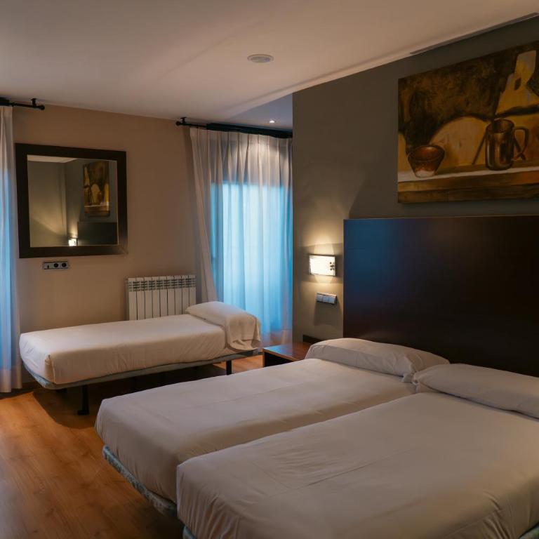 SNÖ Hotel Ciudad de Sabiñánigo - Habitación Triple - 5