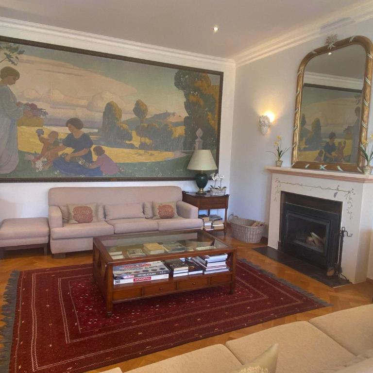 Elegant Studio With Pool and Spa Access - Vacation Home - 2