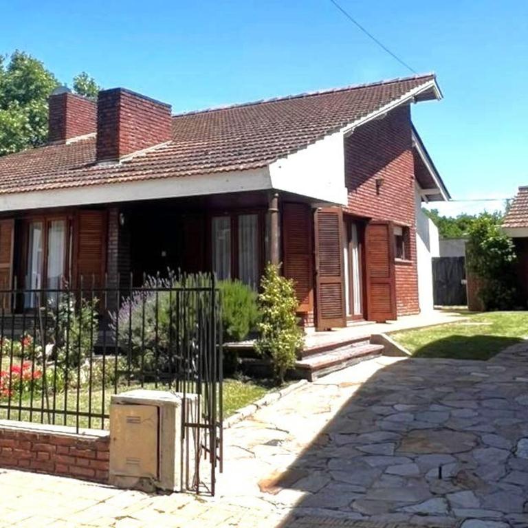 Alquiler Chalet Familiar Temporada Verano - Three-Bedroom House - 1