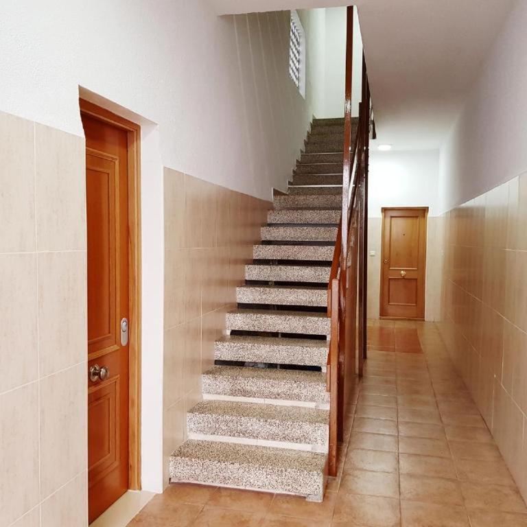 Apartalux Plaza España I - Three-Bedroom Apartment - 2