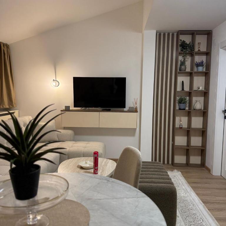 Apartments Konaci Centar - Two-Bedroom Deluxe Apartment - 14