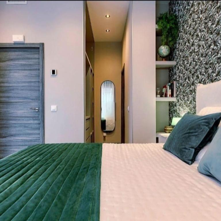 Madrid Boutique Apt 4 rooms 4 bathrooms - Four-Bedroom House - 4