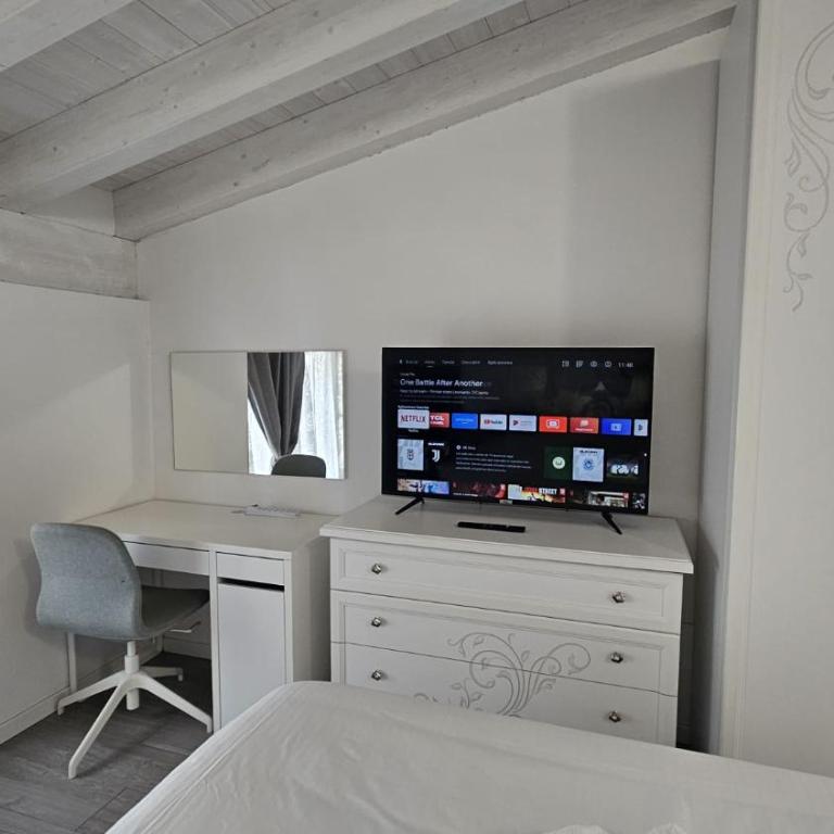 Chalet Deluxe, Villa Joy Verona, Private Chalet with Garden near City Center, Family Friendly, Independent Stay - Superior Chalet - 4