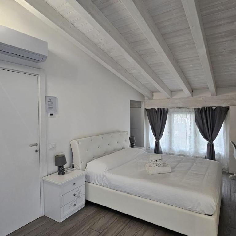 Chalet Deluxe, Villa Joy Verona, Private Chalet with Garden near City Center, Family Friendly, Independent Stay - Superior Chalet - 5