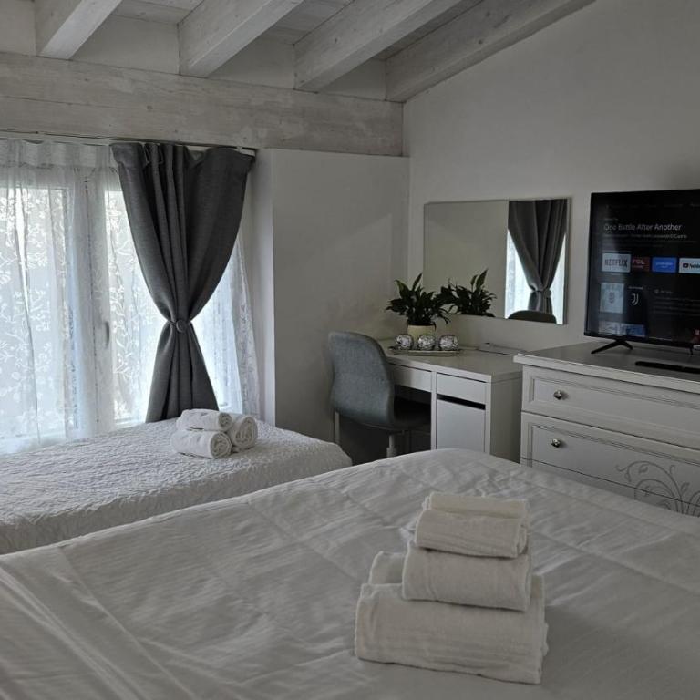 Chalet Deluxe, Villa Joy Verona, Private Chalet with Garden near City Center, Family Friendly, Independent Stay - Superior Chalet - 8