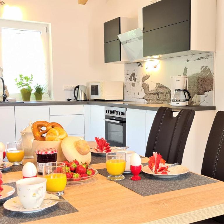 Ferienwohnung Am Böcklweiher - Apartment mit Blick auf die Berge - 1
