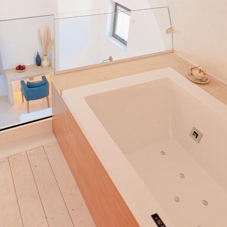 Masseria Eirene - Suite Deluxe con Vasca Idromassaggio - 1