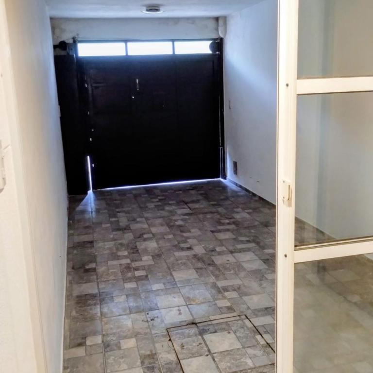 Departamento céntrico con cochera - Apartamento de 2 dormitorios - 3