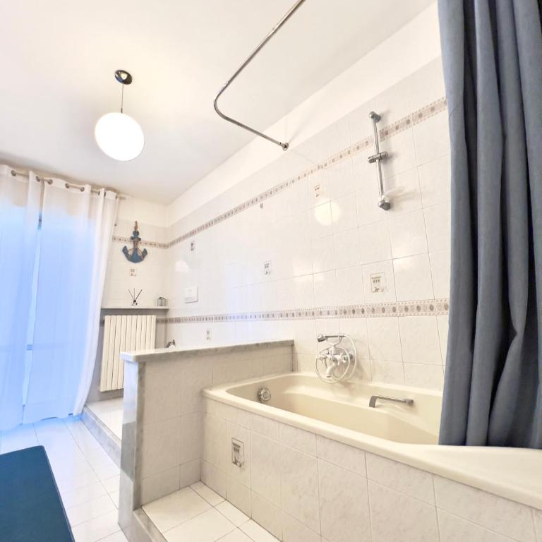 Maison Bra 17 - Four-Bedroom Deluxe Apartment - 22