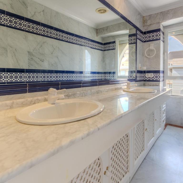Primera línea de playa - Media estancia 11 días - Apartamento de 3 dormitorios - 44