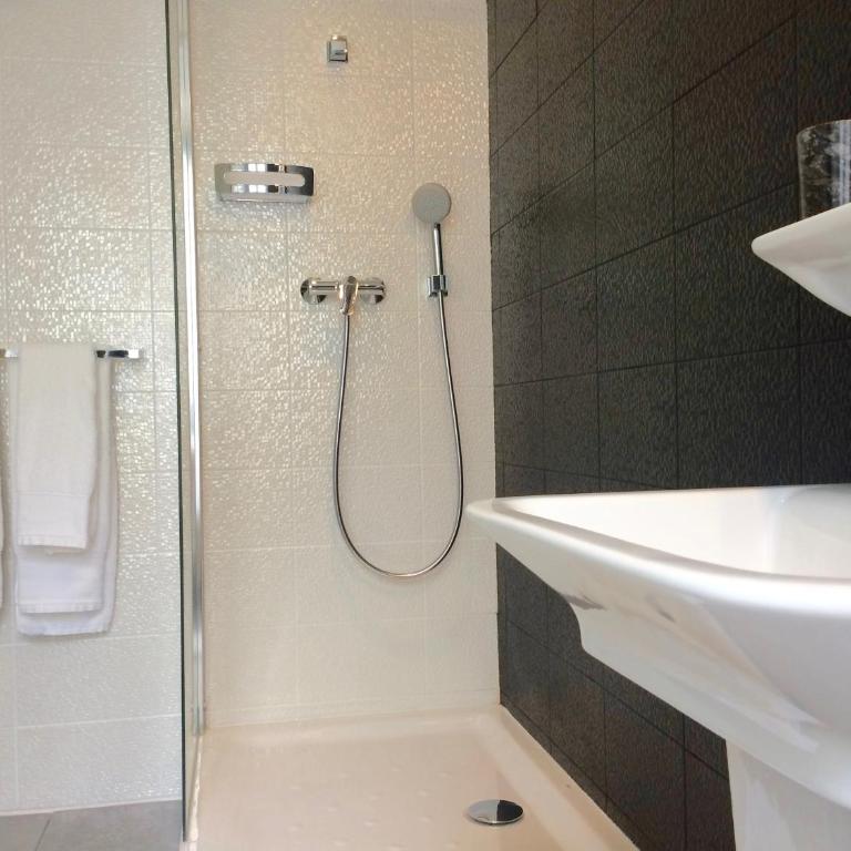 Hotel Villa Rose - Grande Chambre Double Supérieure sans Bain à Remous - 3