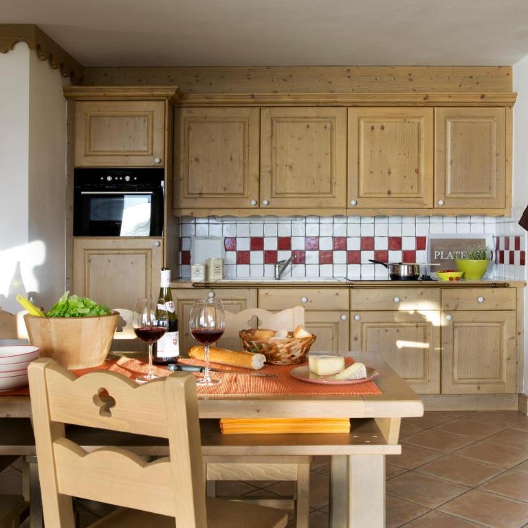 CGH Résidences & Spas Le Hameau Du Beaufortain - Appartement 2 Chambres (6 Adultes) avec Accès au Spa - 1