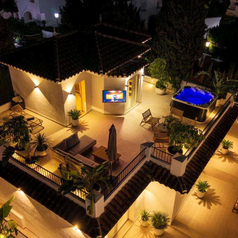 VACATION MARBELLA I Villa Ava, Private Heated Pool, Rooftop Hot Tub, Sauna, Luxury Interior, Close to Golfs, Beaches and Puerto Banus - Villa - 31