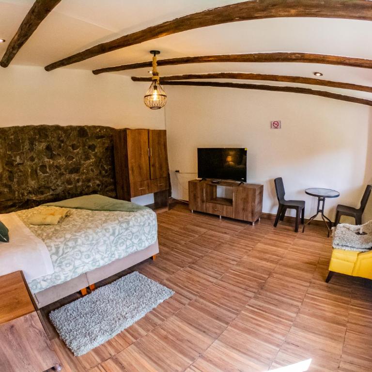 Kay Pacha Wellness Place Eco - Large Double Room - 5