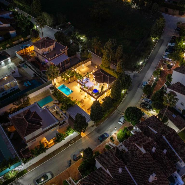 VACATION MARBELLA I Villa Ava, Private Heated Pool, Rooftop Hot Tub, Sauna, Luxury Interior, Close to Golfs, Beaches and Puerto Banus - Villa - 50