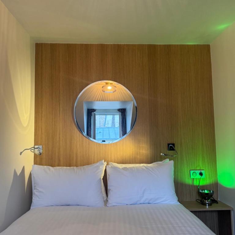 Hôtel Montmartre - Nouvellement Rénové - Grand Studio (2 Adultes) - 5