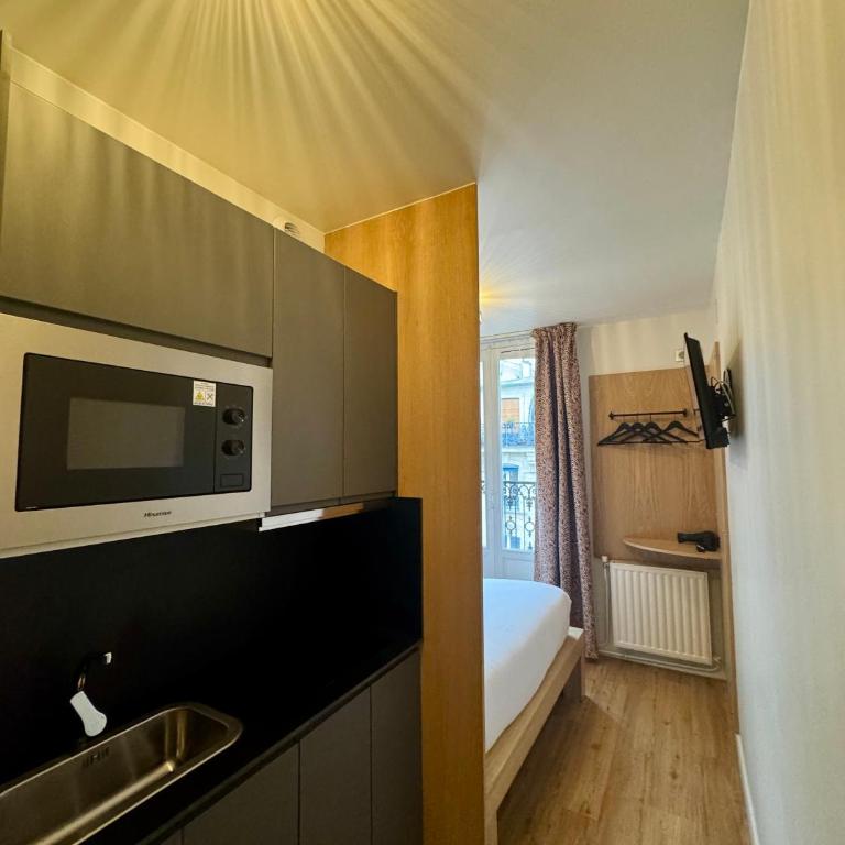 Hôtel Montmartre - Nouvellement Rénové - Petit Studio (2 Adultes) - 4