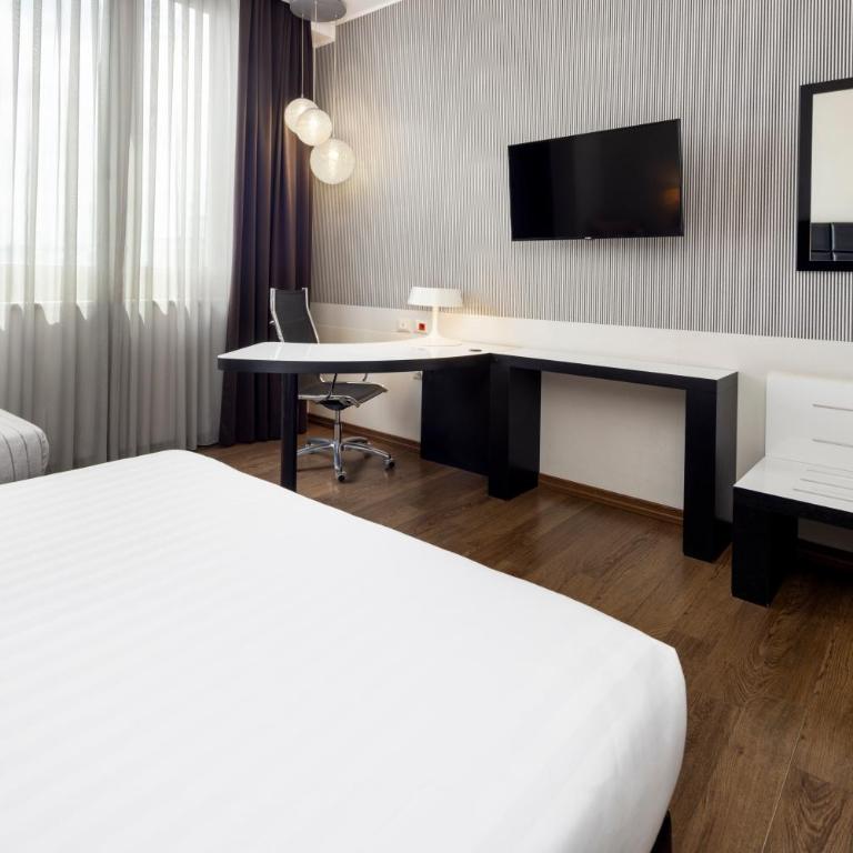 Holiday Inn Genoa City by IHG - Camera Standard Queen con Divano-Letto - Non-Fumatori - 5