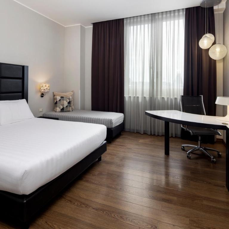 Holiday Inn Genoa City by IHG - Camera Standard Queen con Divano-Letto - Non-Fumatori - 2
