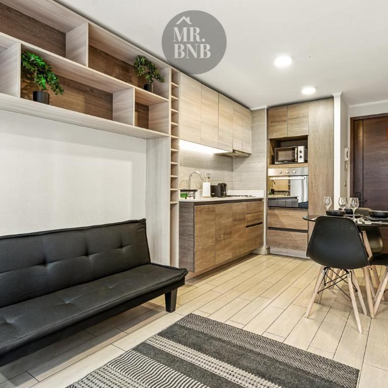 Tocornal Apartments by Mr BnB - One-Bedroom Apartment with Balcony - 4